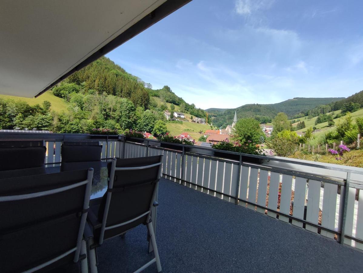 Steepleview House, Schwarzwaldblick Apartment - Spacious & Peaceful Bad Peterstal-Griesbach Dış mekan fotoğraf